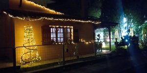 Το στολισμένο σπίτι με τα 6.000 λαμπάκια στην Εύβοια