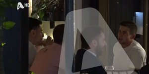 Τάιλερ Μακμπέθ για φαγητό με ανθρώπους από ΝΔ και ΣΥΡΙΖΑ