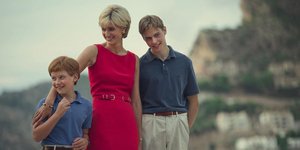 Οι αλήθειες και τα ψέματα του The Crown