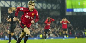 Ο Γκαρνάτσο πανηγυρίζει το ασύλληπτο γκολ που σημείωσε