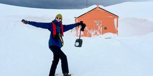 γυναίκα στα χιόνια