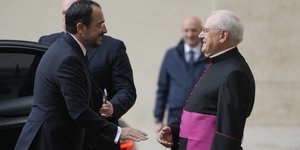 Ο πρόεδρος της Κύπρου Νίκος Χριστοδουλίδης γίνεται δεκτός στο Βατικανό από τον Σεβασμιότατο Monsignor Λεονάρντο Σαπιένζα