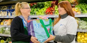 Γυναίκες με τα Τρόφιμα Αγάπης