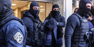 O 18χρονος συλληφθείς για την εκτόξευση της ναυτικής φωτοβολίδας