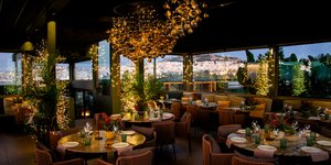 εστιατόριο χριστούγεννα 10: Urban Roof Radisson Blu Park