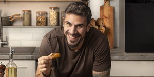 Άκης Πετρετζίκης