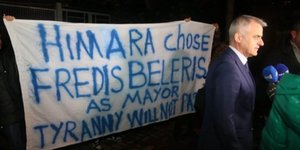 Αντιδράσεις στη Χειμάρρα μετά την απόφαση της Αλβανικής Δικαιοσύνης για τον Φρέντη Μπελέρη