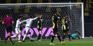 Η Λαμία πήρε τον βαθμό της ισοπαλίας από τον Άρη, στη Θεσσαλονίκη, με γκολ στις καθυστερήσεις