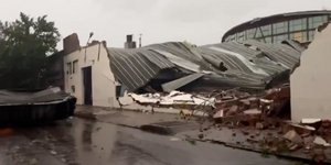 Η στέγη του club που κατέρρευσε στην Μπάια Μπλάνκα σκοτώνοντας 13 άτομα-Φωτογραφία: Radioelmundoam1070