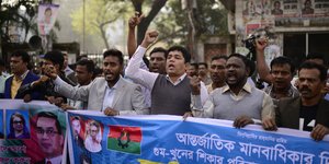 Διαμαρτυρίες στο Μπαγκλαντές για τον θάνατο 5 μελών  του κόμματος της αξιωματικής αντιπολίτευσης στις φυλακές