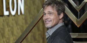 Ο Μπραντ Πιτ χαιρετά 