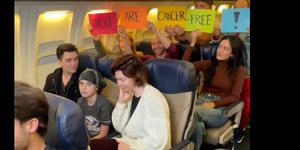 «Τελείωσες με τον καρκίνο!» -Η ανατριχιαστική στιγμή που πιλότος ανακοινώνει εν πτήσει τα ευχάριστα σε 10χρονο 