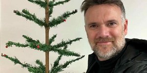 Ο Τσαρλς Χάνσον, ιδιοκτήτης του οίκου δημοπρασιών Hansons Auctioneers 