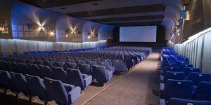 κινηματογραφος μπλε καθισματα 