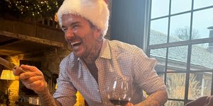 Ο Ντέιβιντ Μπέκαμ στο χριστουγεννιάτικο δείπνο της οικογένειας 