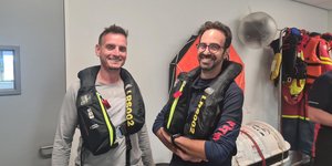 δυο με σωσίβιο 