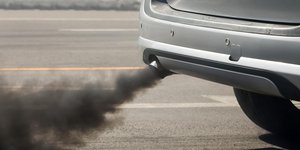 Εξάτμιση αυτοκινήτου 