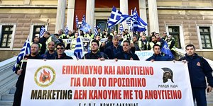 Διαμαρτυρία ενστόλων στο κέντρο της Αθήνας