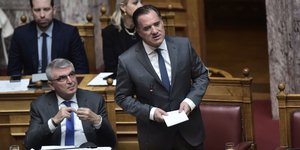 γεωργιαδης ορθιος βουλη 