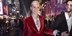 Πώς να δείχνετε κομψή με βελούδο