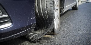 Σκασμένο ελαστικό 