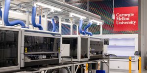 «Coscientist», ο συνεργάτης τεχνητής νοημοσύνης που εκτελεί πειράματα