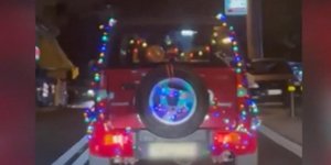 Έβαλε χριστουγεννιάτικα λαμπάκια σε Suzuki Jimny