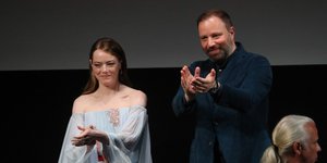 Λάνθιμος και Στοουν χειροκροτούν