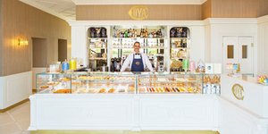 Cova, το θρυλικό μιλανέζικο ζαχαροπλαστείο άνοιξε στην Αθήνα