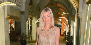 H Μαίρη Βυτινάρος φόρεσε το μαγιό της και βούτηξε στη θάλασσα 