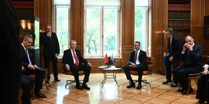 Η συνάντηση του Κυριάκου Μητσοτάκη με τον Ρετζέπ Ταγίπ Ερντογάν στο Μέγαρο Μαξίμου