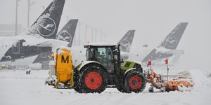 Το χιονισμένο αεροδρόμιο του Μονάχου