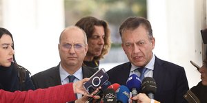 Γιάννης Οικονόμου και Γιάννης Βρούτσης στον Αρειο Πάγο