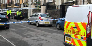 Συναγερμός στην Ουαλία - Άνδρας μαχαίρωσε έγκυο γυναίκα 