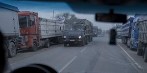 Ουρες τα φορτηγα 