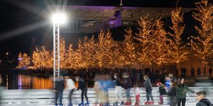 Στο εορταστικό παγοδρόμιο του ΚΠΙΣΝ