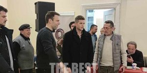 Στέφανος Κασσελάκης, Τάιλερ Μακμπέθ