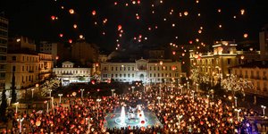 φαναρακια στον ουρανό 