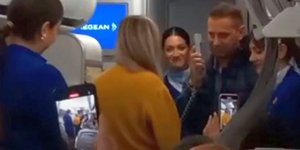 Πρόταση γάμου μέσα σε αεροπλάνο εν ώρα πτήσης