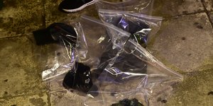 Φωτογραφία: Ευρήματα από κατασχεθέντα αντικείμενα μετά τα επεισόδια στου Ρέντη