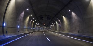 Σήραγγα σε αυτοκινητόδρομο της Ελλάδας
