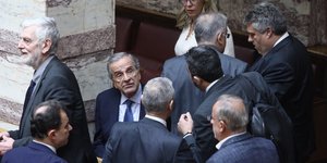 Ο Αντώνης Σαμαρας στη Βουλή αφού καταψήφισε την τροπολογία για τους μετανάστες