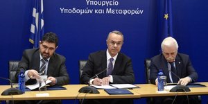 Σταϊκούρας: Αναβαθμίζονται οι υγειονομικές και ιατρικές υπηρεσίες στο δίκτυο της ΣΤΑΣΥ