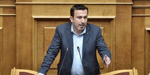 Στέφανος Παραστατίδης 