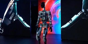 Tesla: Αποκάλυψη για την επόμενη γενιά του ανθρωποειδούς ρομπότ