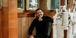 Θάνος Κιούσης: Ο «Τόνυ Σφίνος» περιγράφει πώς γνώρισε τη σύζυγό του