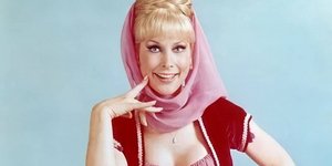 Θυμάστε τη σειρά «Η Τζίνι και το Τζίνι της»; Δείτε πώς είναι σήμερα η 92χρονη πρωταγωνίστρια