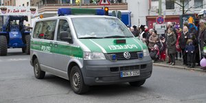 Αστυνομικό βαν στο Ντουισμπουργκ