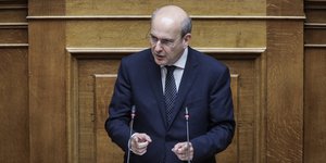 O Κωστής Χατζηδάκης στη Βουλή