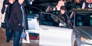 Η άφιξη των βουλευτών του ΣΥΡΙΖΑ στο εστιατόριο των Σπετσών